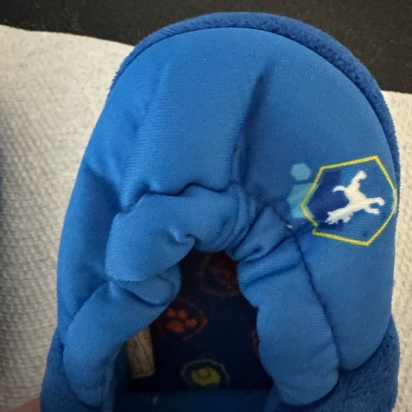 Paw patrol toddler‎ 9 slippers. Like new. - Picture 5 of 9